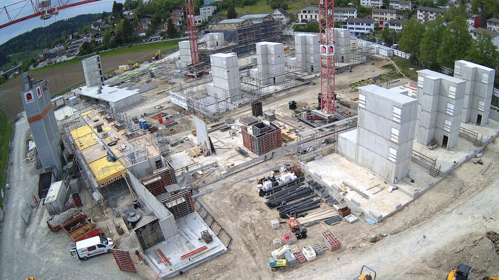 Blick Richtung Nordwesten auf die Baustelle der Riethöfe am 28. April 2026
