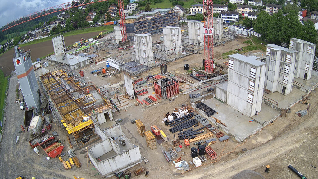 Blick Richtung Nordwesten auf die Baustelle der Riethöfe am 12. Mai 2026