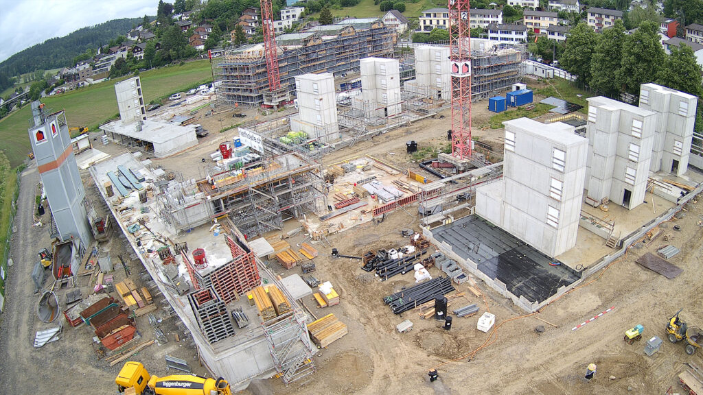 Blick Richtung Nordwesten auf die Baustelle der Riethöfe am 10. Juni 2026