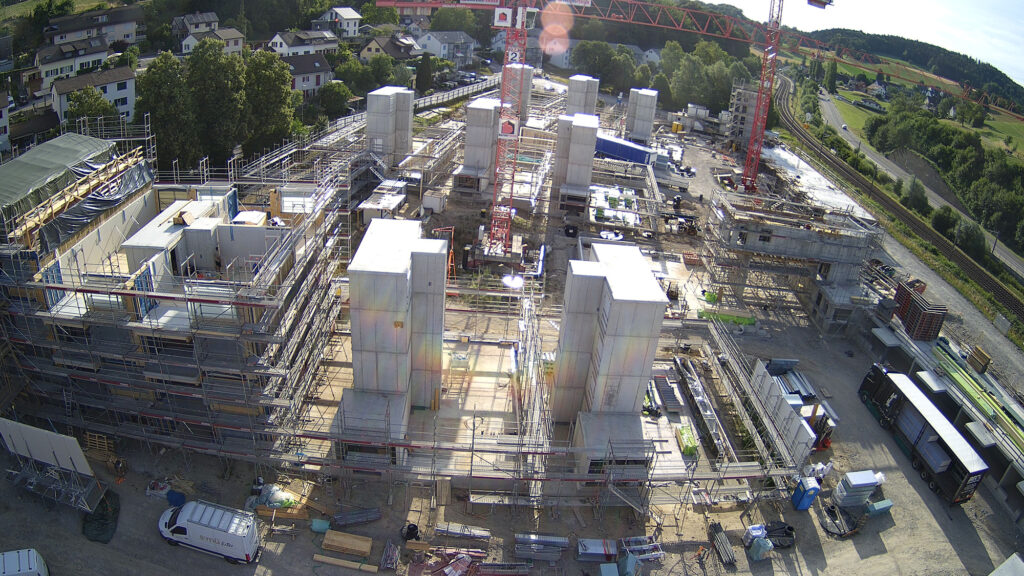 Blick Richtung Osten auf die Baustelle der Riethöfe am 7. Juli 2026