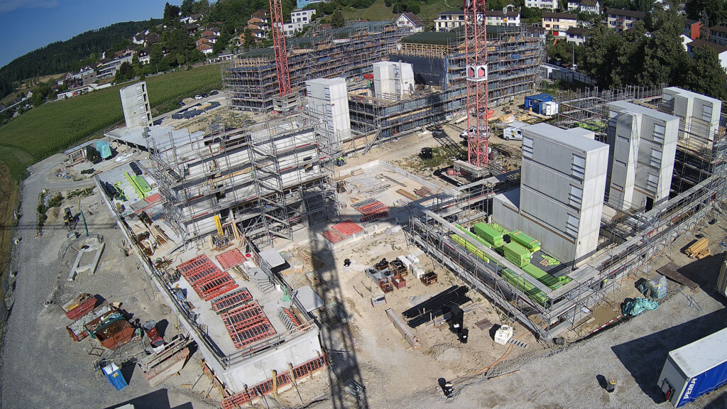 Blick Richtung Nordwesten auf die Baustelle der Riethöfe am 21. Juli 2026