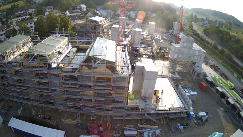 Blick Richtung Osten auf die Baustelle der Riethöfe am 18. August 2026