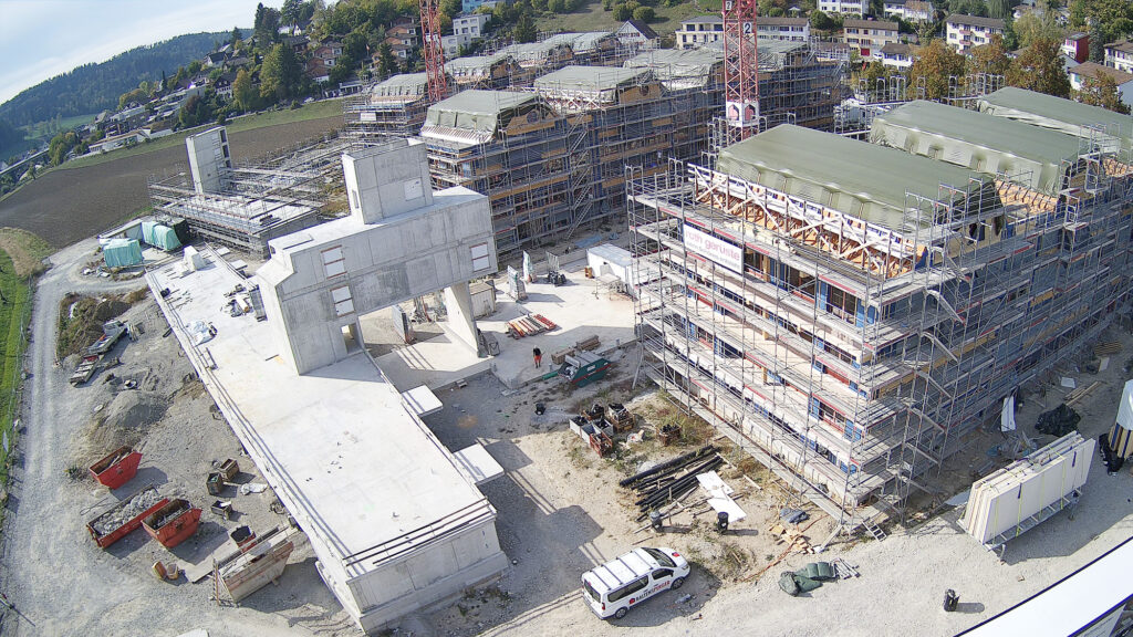 Blick Richtung Nordwesten auf die Baustelle der Riethöfe am 29. September 2026